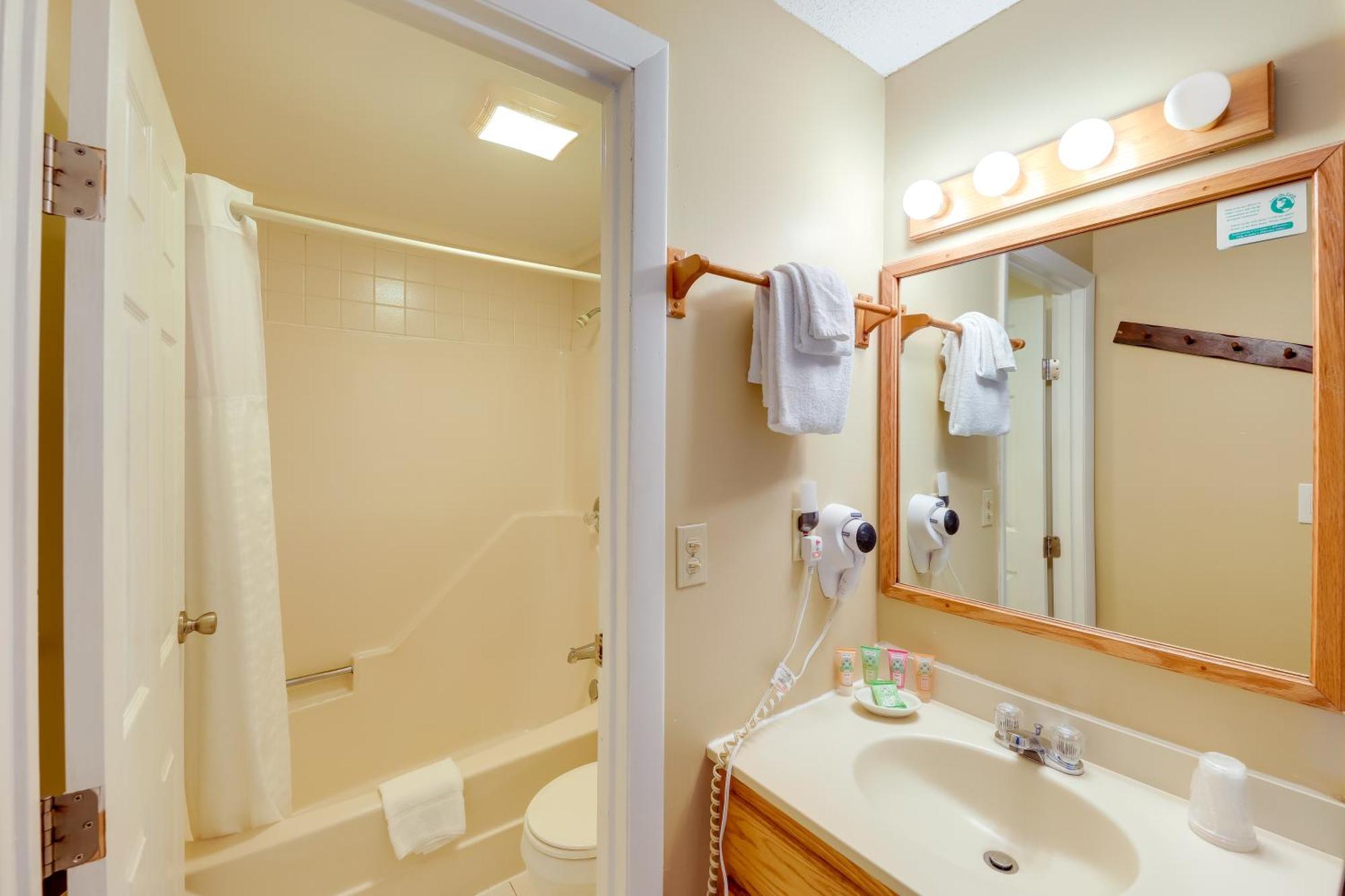 North Conway Condo With Pool Access 2 Mi To Skiing Экстерьер фото